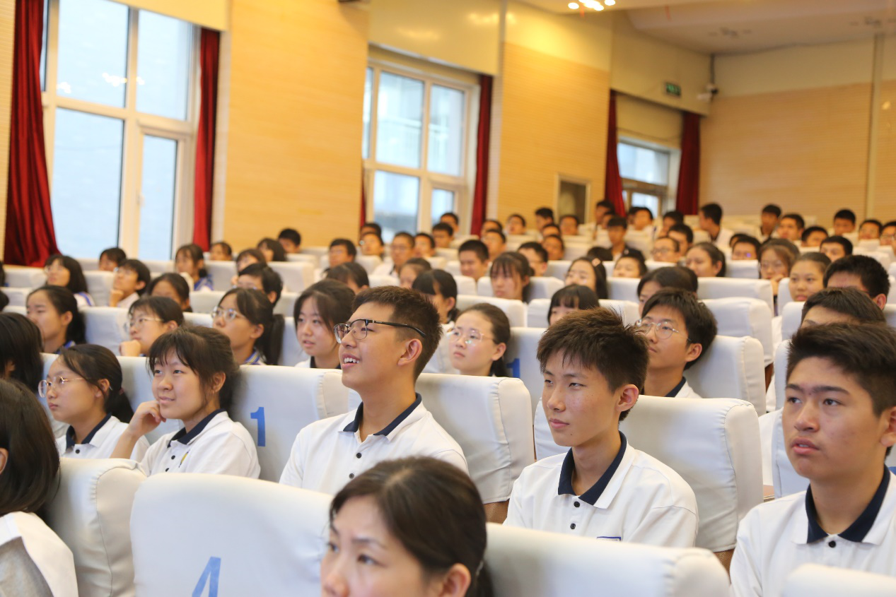 山东省医学会成功举办2019年全国科普日山东主场分活动—礼赞共和国，“救”在身边心肺复苏知识进校园科普公益活动