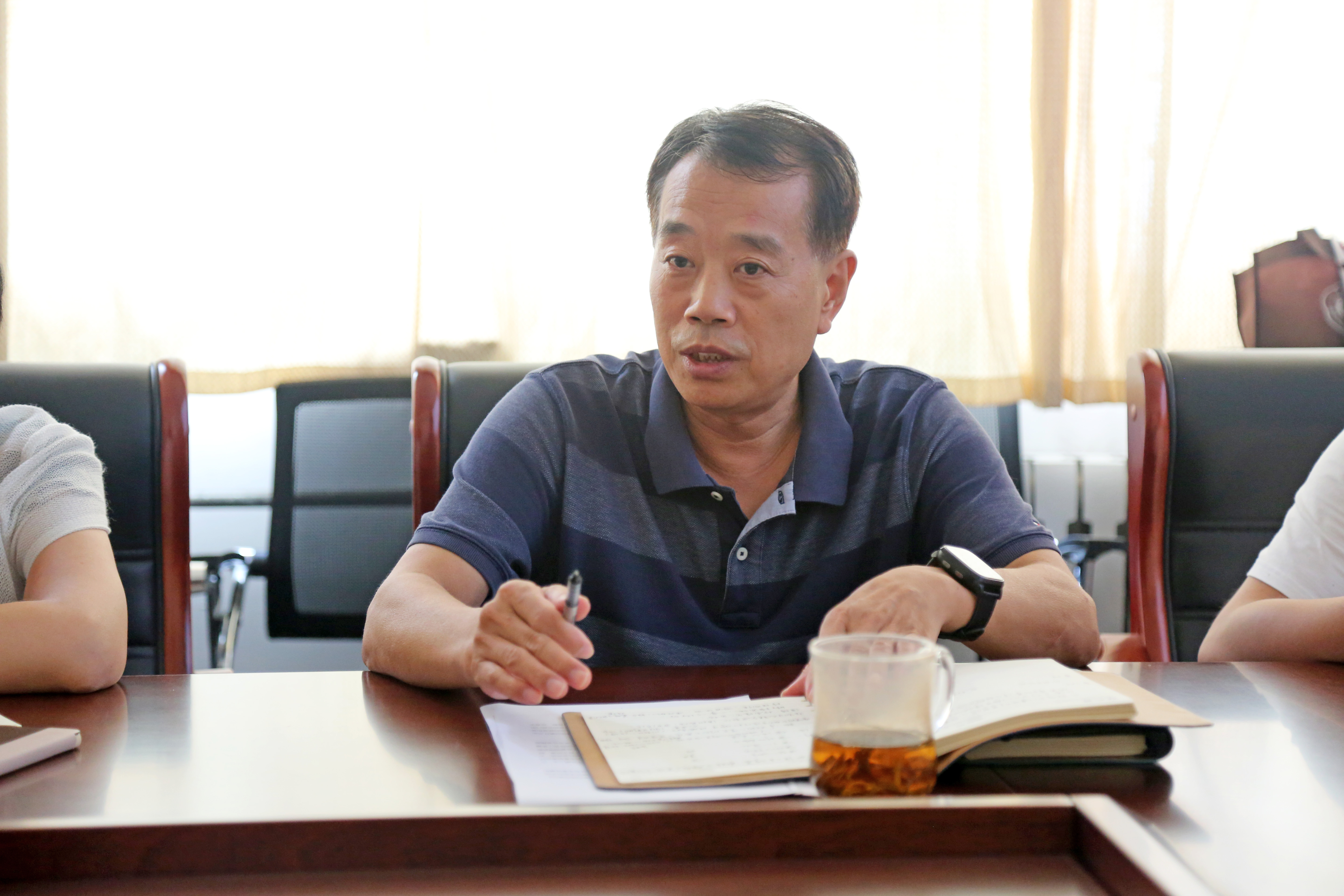 省医学会张林秘书长为全体党员讲党课