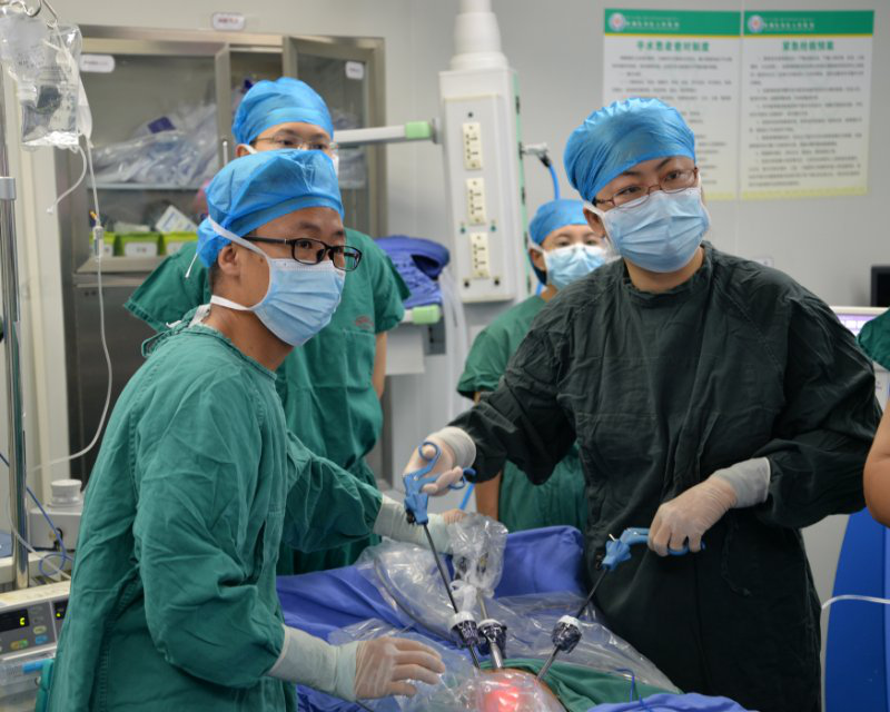 山东省医学会组织小儿外科学专家赴西藏开展公益活动