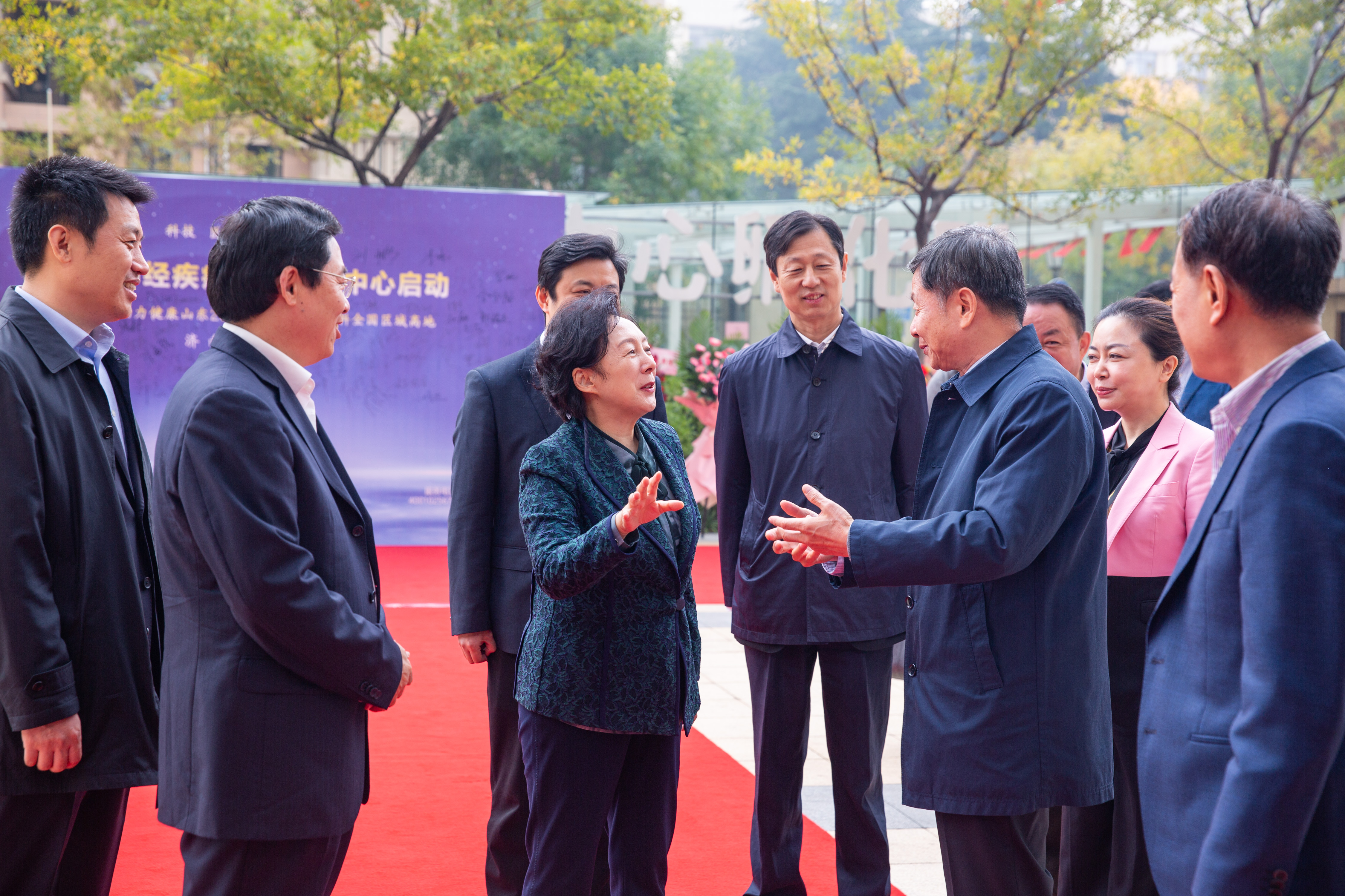 济南市政协主席雷杰到山东省医学会创新发展服务中心考察指导工作