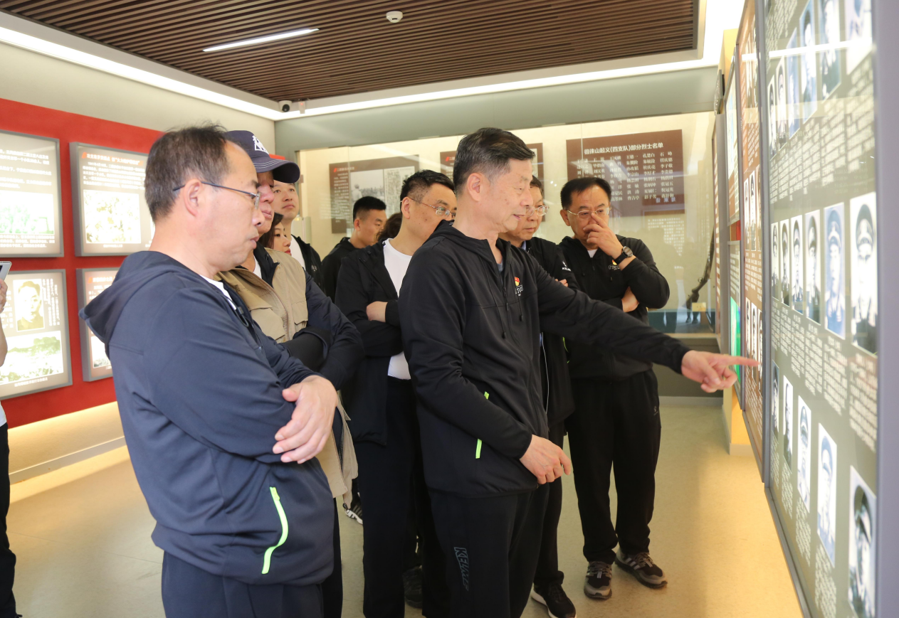 ​山东省医学会赴徂徕山抗日武装起义旧址开展主题党日活动