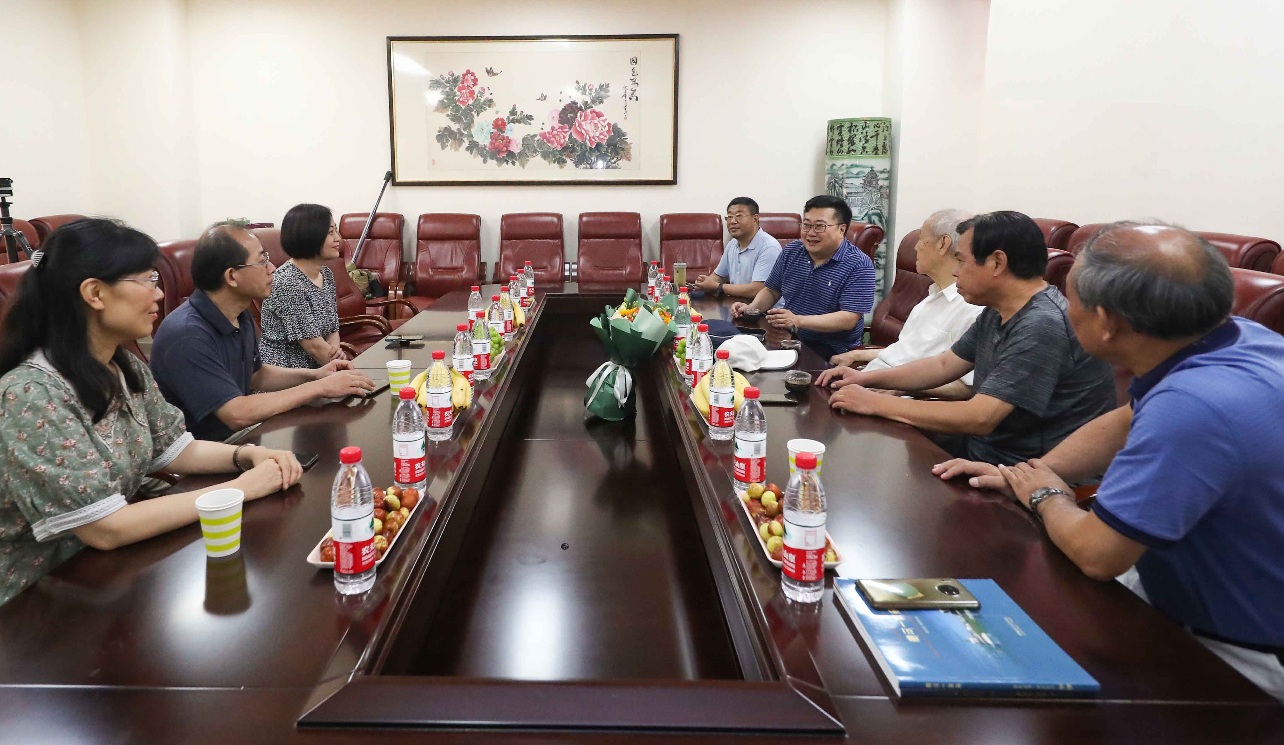 教育技术分会党建工作小组﻿开展“感党恩、忆往昔、再启航”主题活动