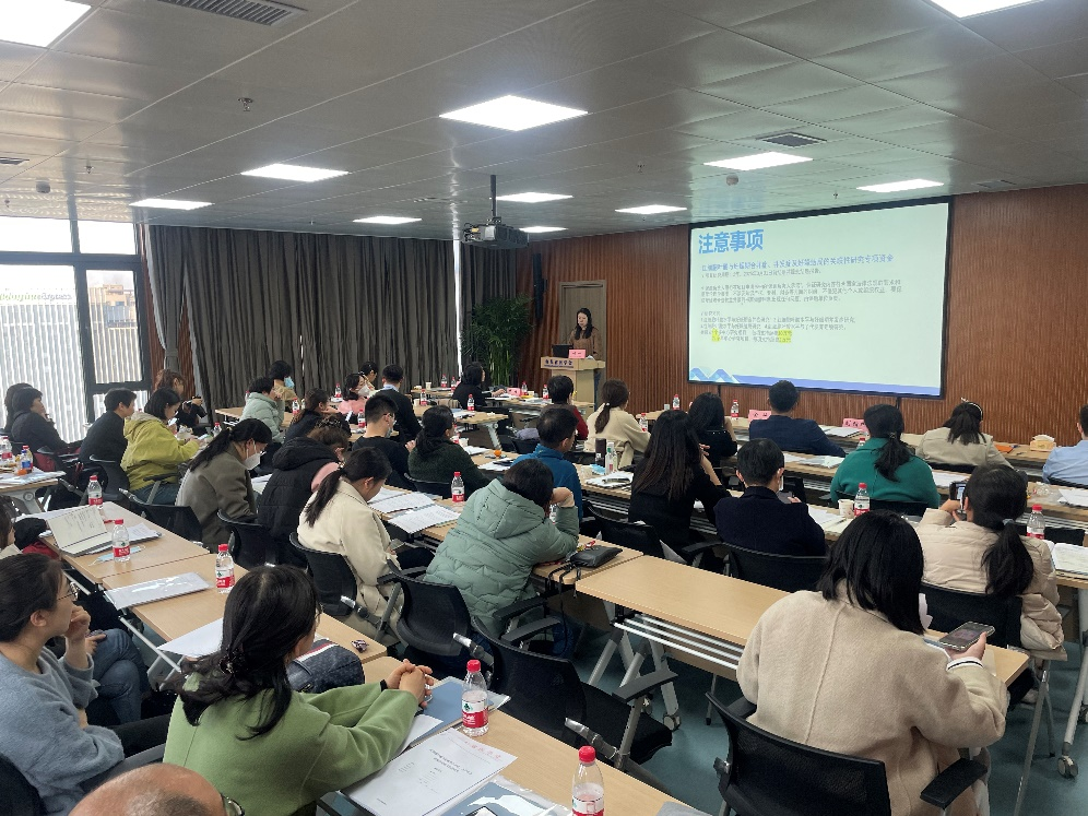 2022年度山东省医学会红细胞叶酸与妊娠期合并症、并发症及妊娠结局的关联性研究专项资金启动培训会顺利召开