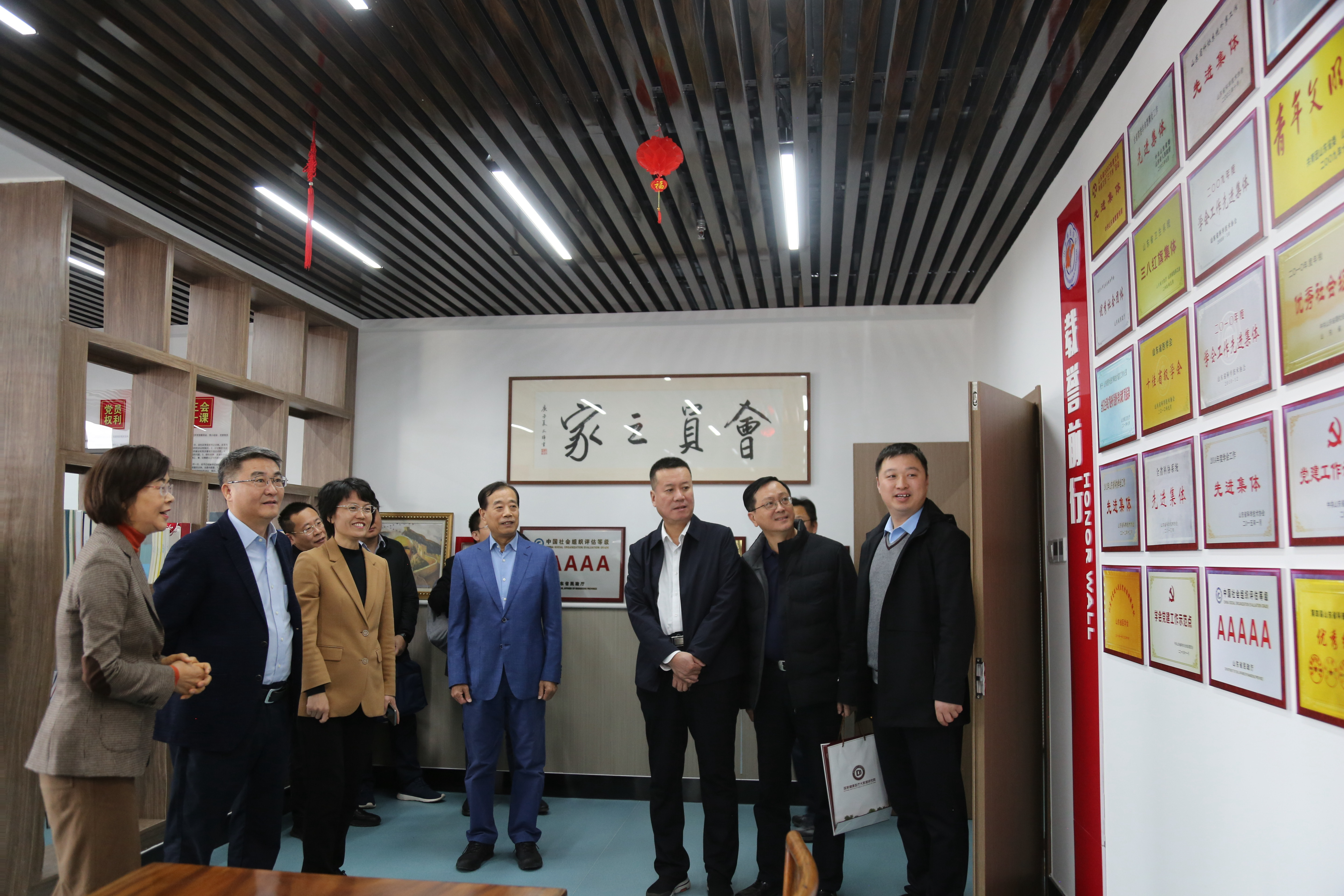 海南省医学会会长周长强一行来山东省医学会考察交流工作