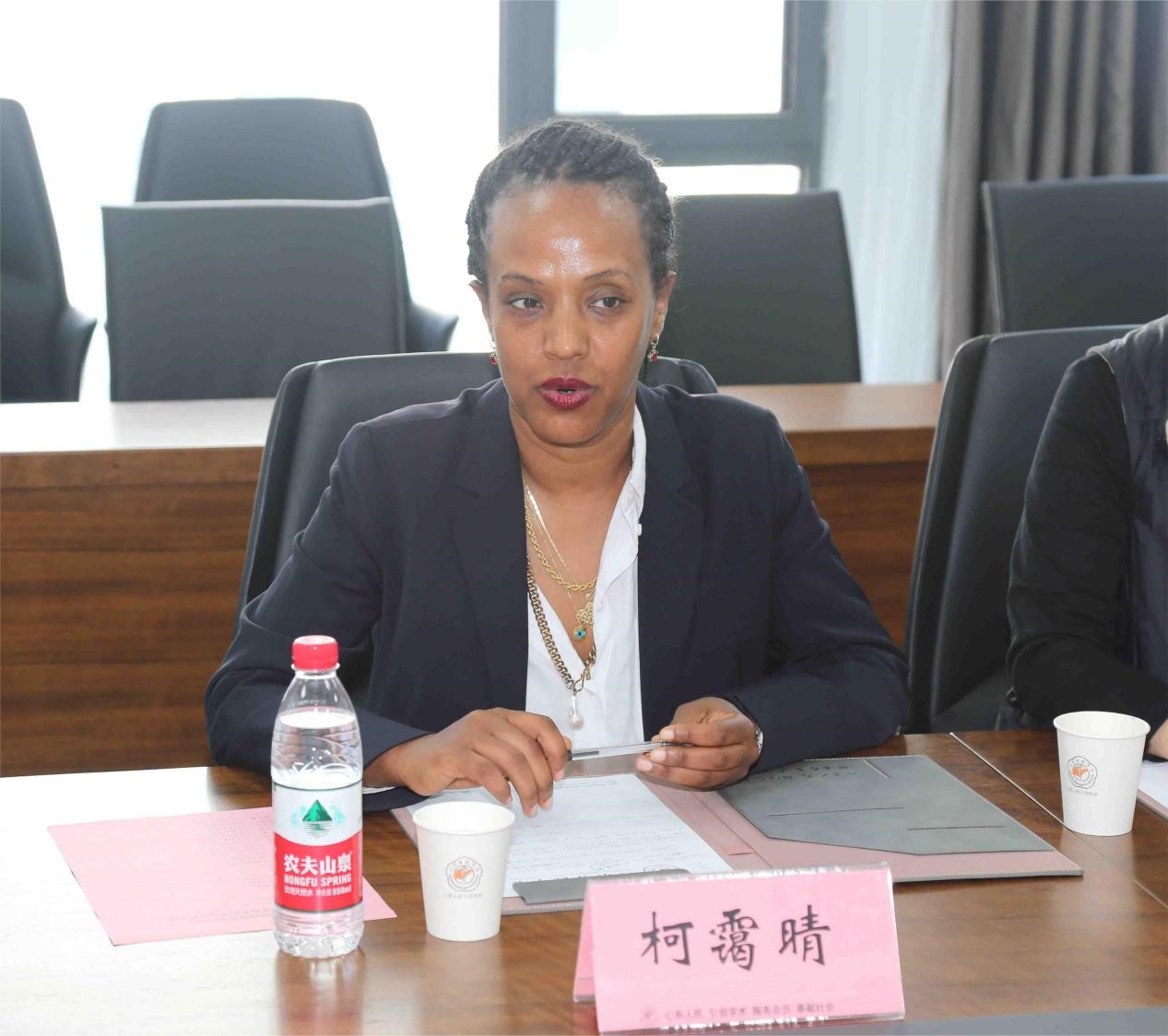 以色列驻华使馆商务参赞柯霭晴女士一行来山东省医学会参访交流