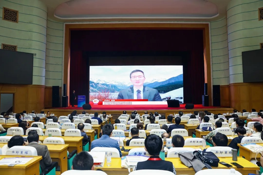 第十五届中国华东整形外科学术会议、山东省医学会第六次医学美学与美容学学术会议、第十五次烧伤整形学学术会议在济南召开