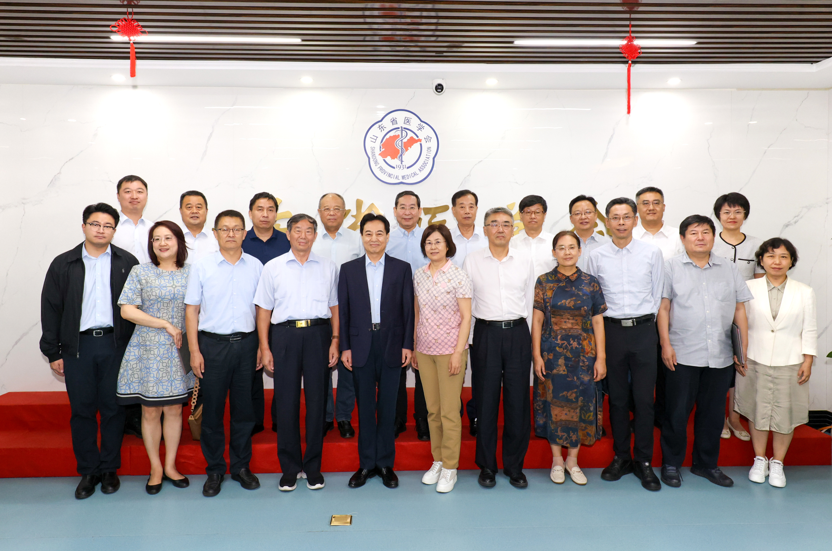 中华医学会会长赵玉沛院士一行来山东省医学会调研指导工作